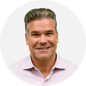 Peter Olinto, UWorld Lead CFA Instructor, teaching finance concepts with enthusiasm and clarity